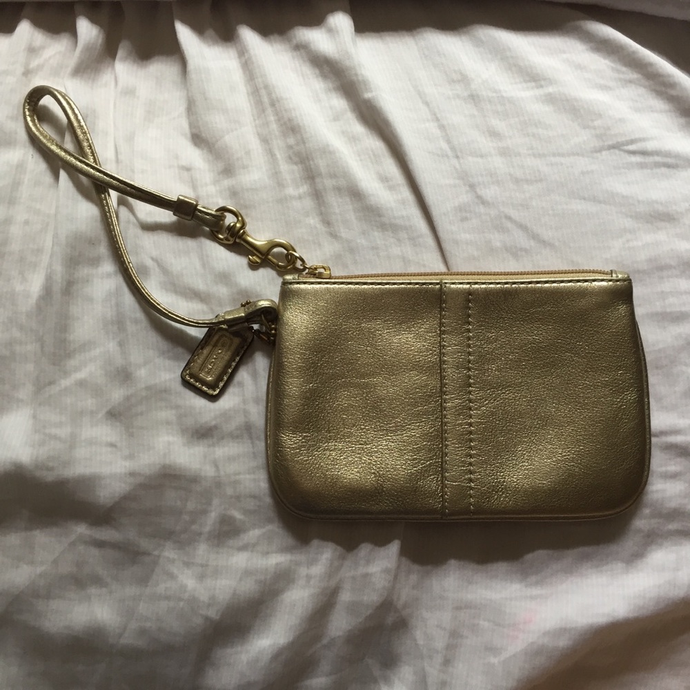 Coach Small Wristlet ✨